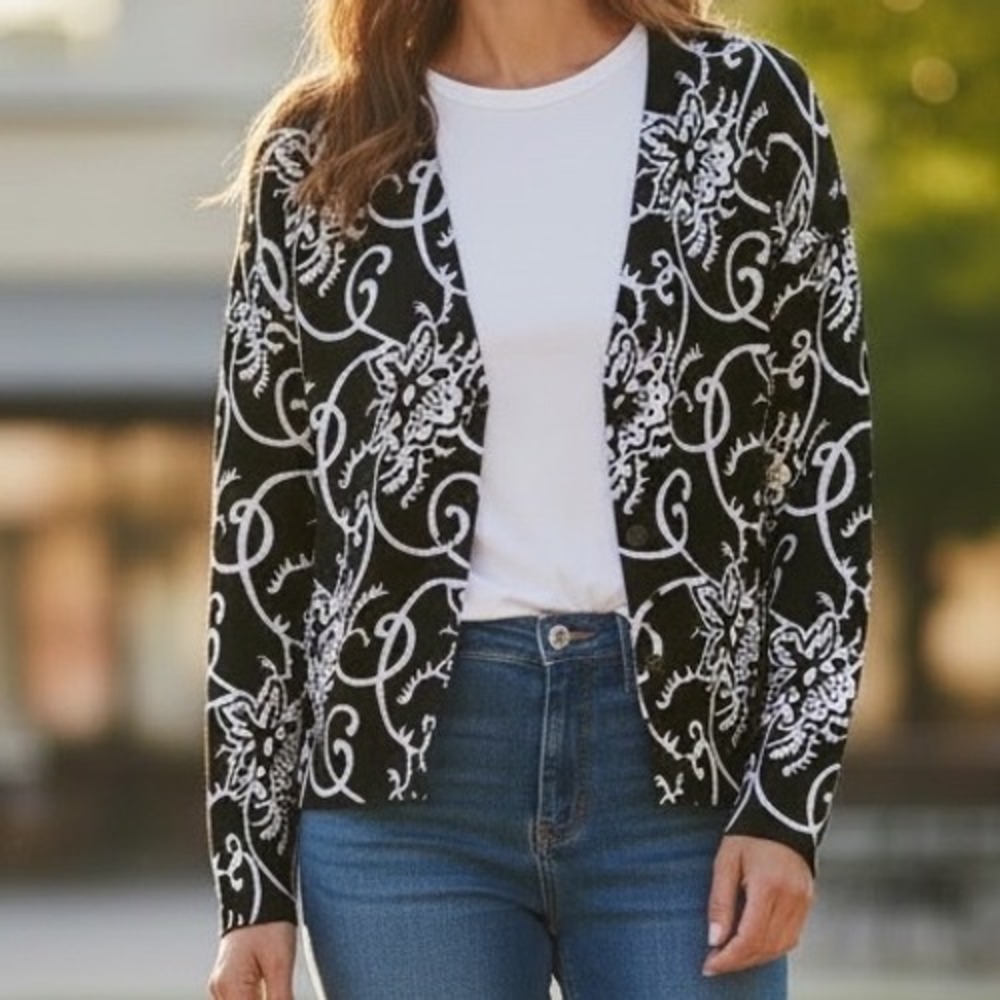 Black White Floral Swirl V-Neck Button Front Cardigan Sweater